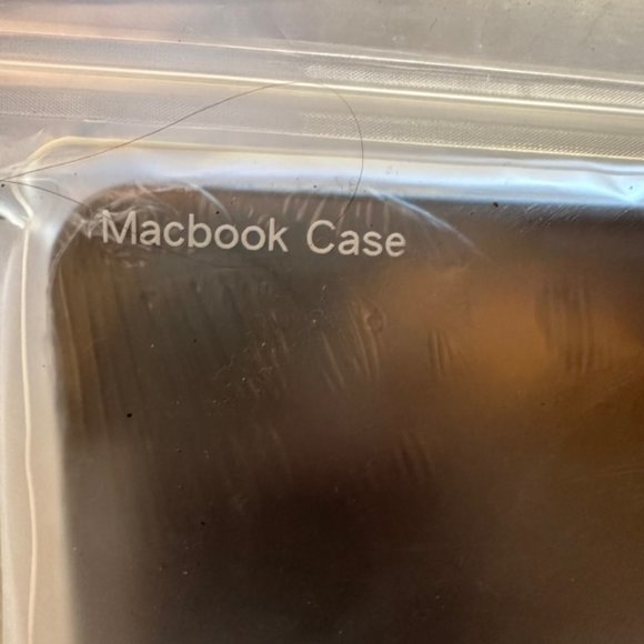 NWT Ibenzer Soft Skin Macbook Pro Case 13" Black NEVER OPENED - Picture 4 of 6